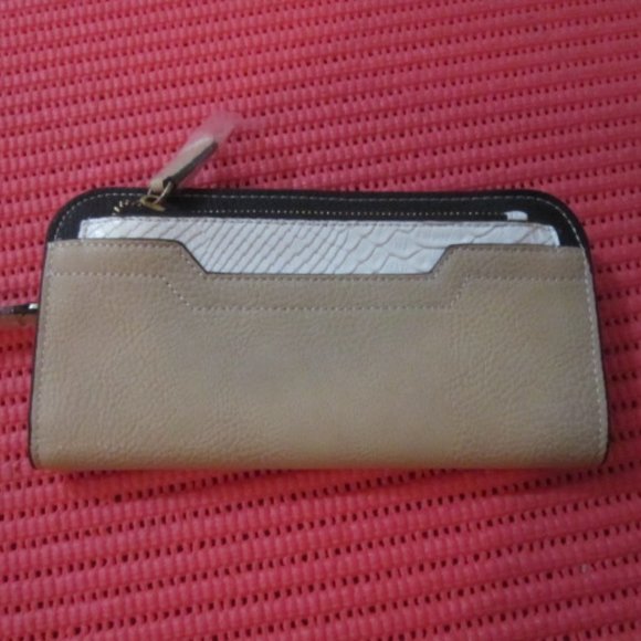 Amber Rose wallet - Picture 1 of 2